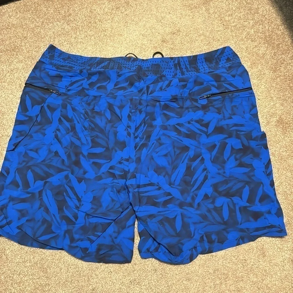 Lululemon current state board short 9” size 38